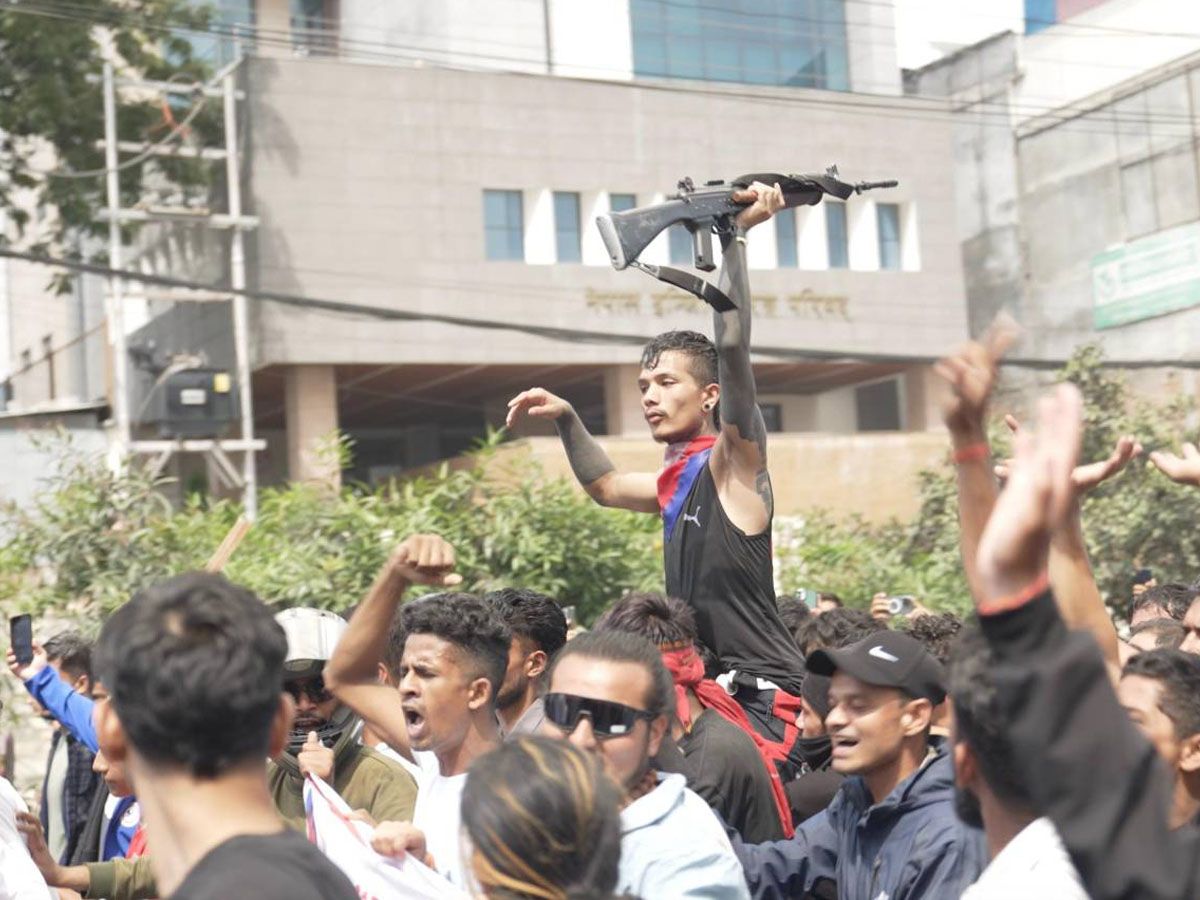 जेन—जी आन्दोलनमा लुटिएका हतियार दुरुपयोगको खतरा